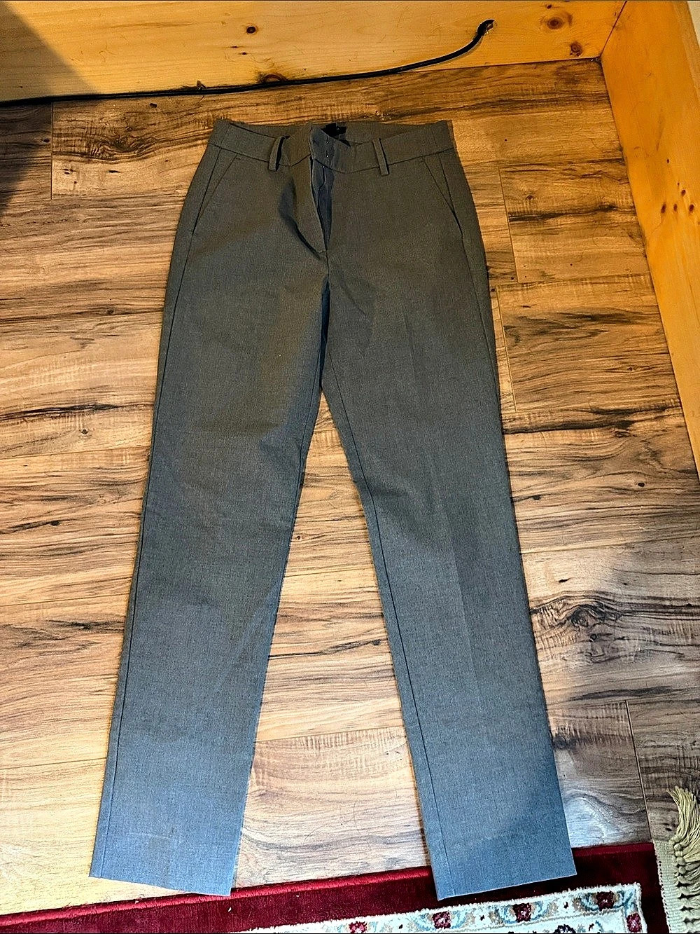 J.Crew Straight Leg Trousers in Gray Size 6 Like New